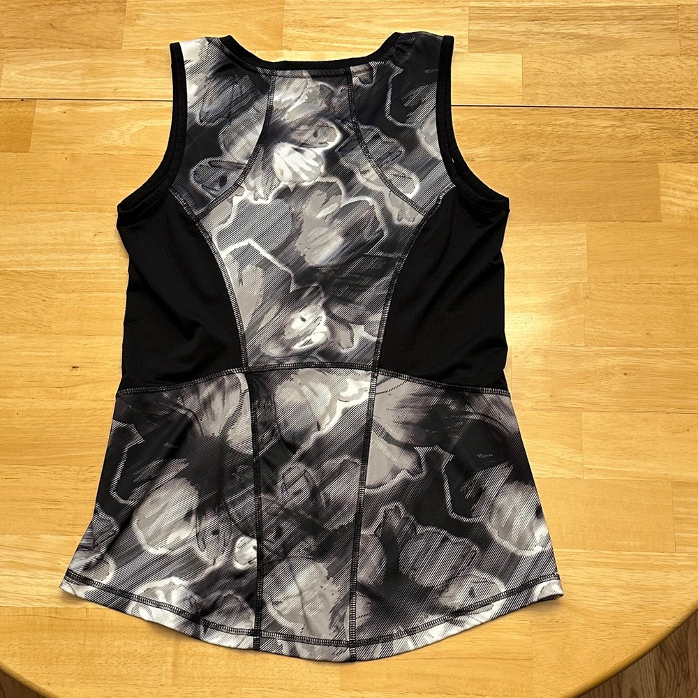 Tek Gear DryTek Black, White and Gray Floral Tank Top - Picture 5 of 8